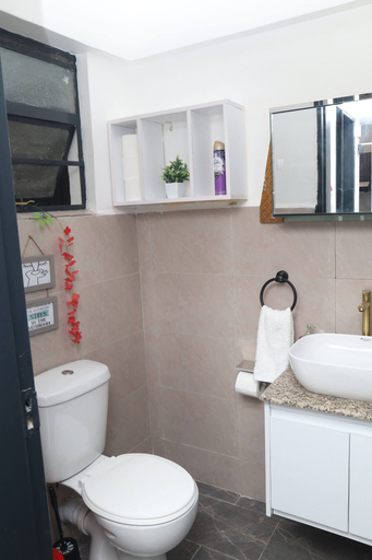 Bathroom 2, Makasembo Cozy Serenity, Kisumu Central