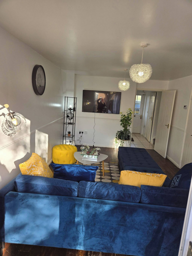 Living room 2, Tranquil Getaway in Wolverhampton - Perfect for Relaxation, Staffordshire