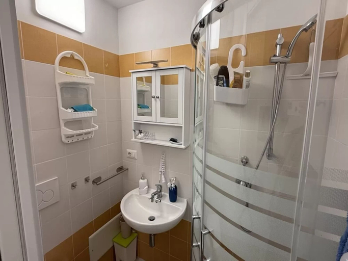 Bathroom 5, Stylish Studio Just Steps From the sea, Sassari