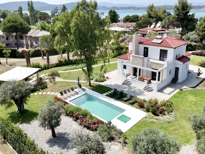 Others 1, Luxury rental villa for 14 people, Central Macedonia