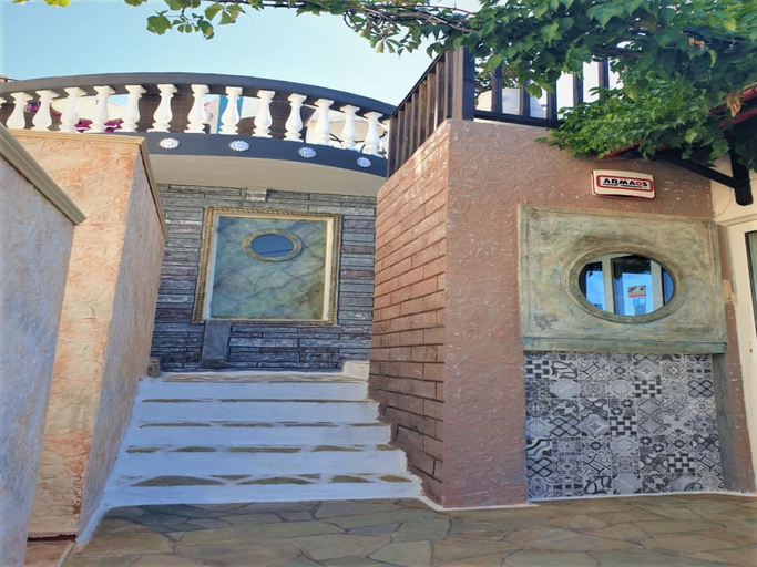 Others 2, Entire Private Suite Sea Full View With Balcony, Shared Pool and Air Conditionin, Crete