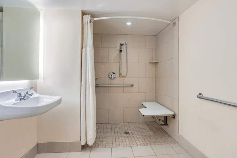 Bathroom 3, Kayenta Monument Valley Inn, Navajo