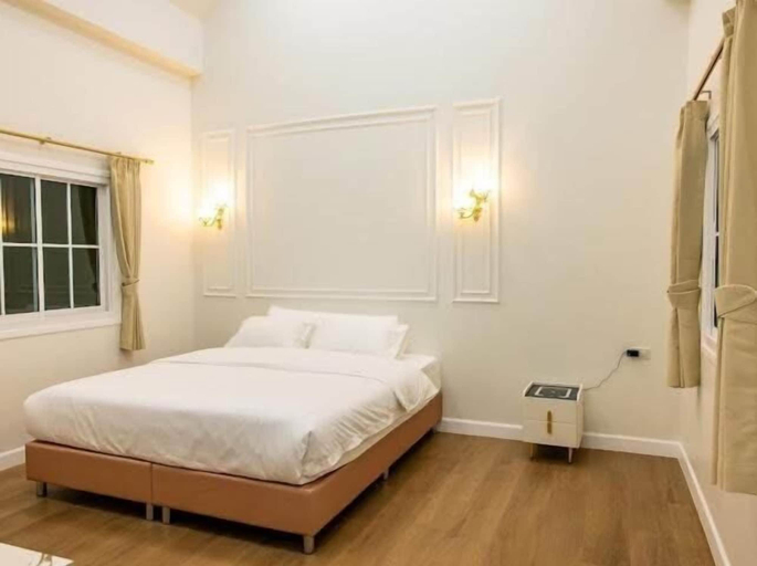 Room 4, British Hill Resort, Sattahip