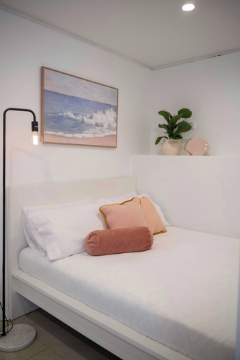 Room, Cozy Bondi Studio Retreat, Sydney