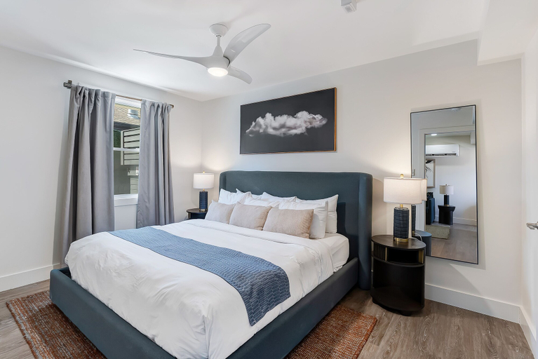 Room 4, State Street, Davidson