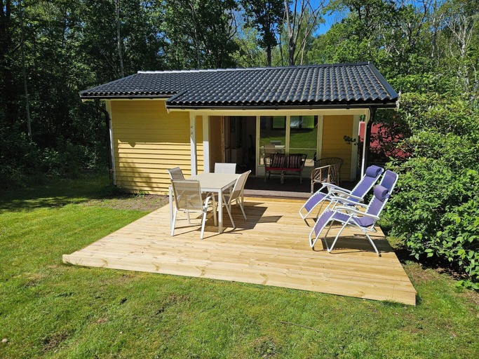 Primary image, Cottage , Private Sauna for 8 people , 1000m garden, Örebro