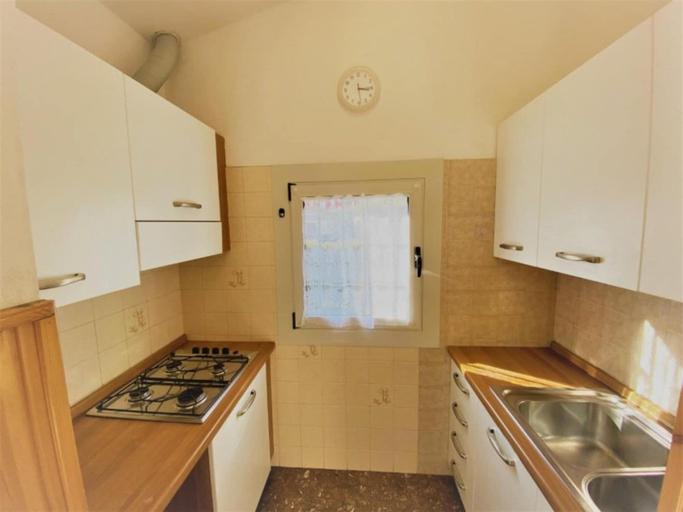 Interior, Charming Villa With Fenced Garden and BBQ, Venezia