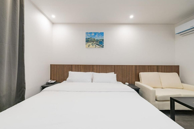 Room 2, Hotel Boribat SeokNam, Seo