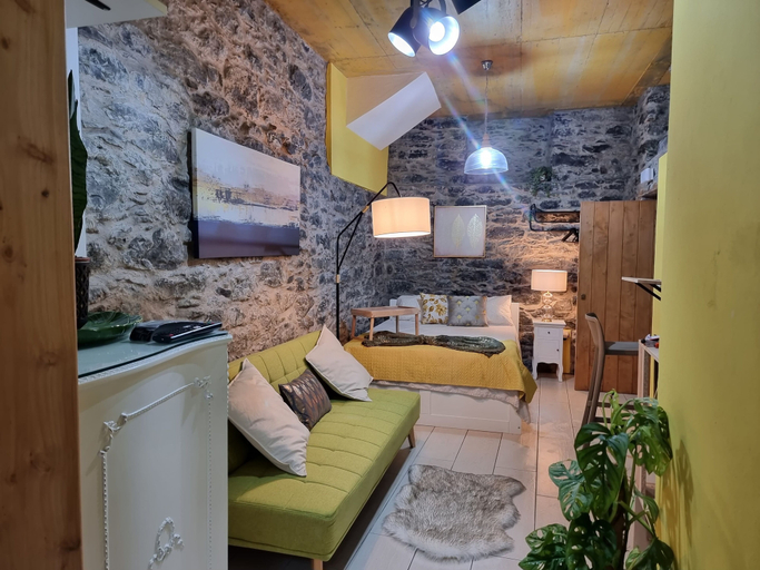 Living room 5, Room-discover Magical Calheta, Calheta