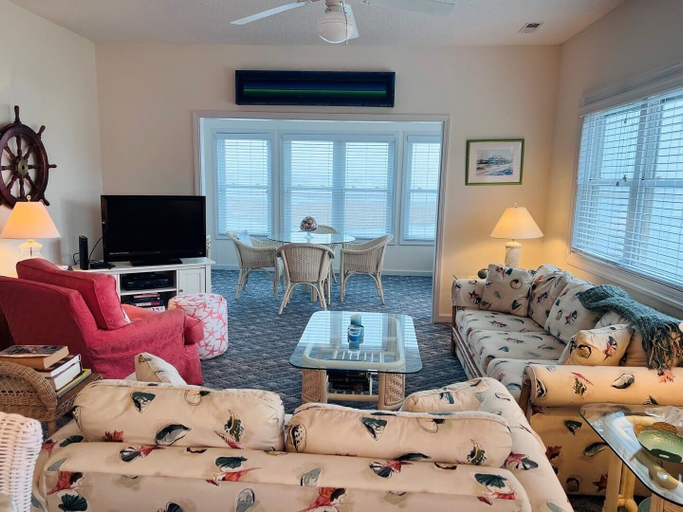 Living area 4, Golden Memories / 91 Genoes Point Rd 2 Bedroom Home, Brunswick