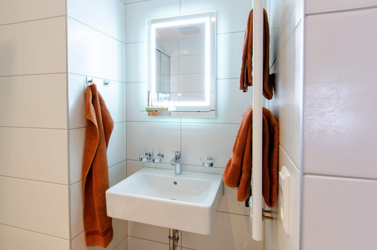 Bathroom 2, Appartements 'In Vino Veritas', Ortenaukreis