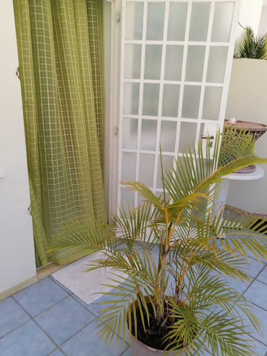 Others 5, Room-roommate for Rent in Flic en Flac, Black River