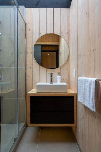 Bathroom 3, Casalmar Pupuya, Cardenal Caro