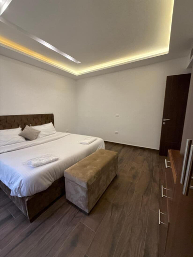 Room 2, Charming 3 Bedroom Apartment in Amman, Amman