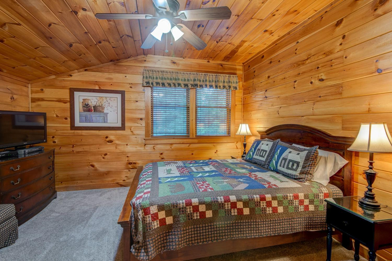 3, Carolina Charm - Hot Tub - Pool Table - Fire Pit-, Watauga