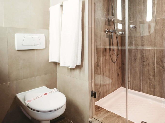 Bathroom 5, ibis Casablanca City Center, Casablanca