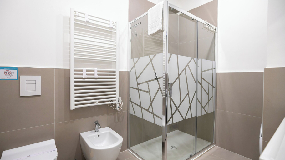 Bathroom 3, Italianway Comfort - Boncompagni 3B, Milano