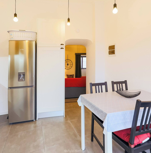 Interior 5, Character 2BR Upper Retreat With BBQ Terrace Parking, Ponta Delgada