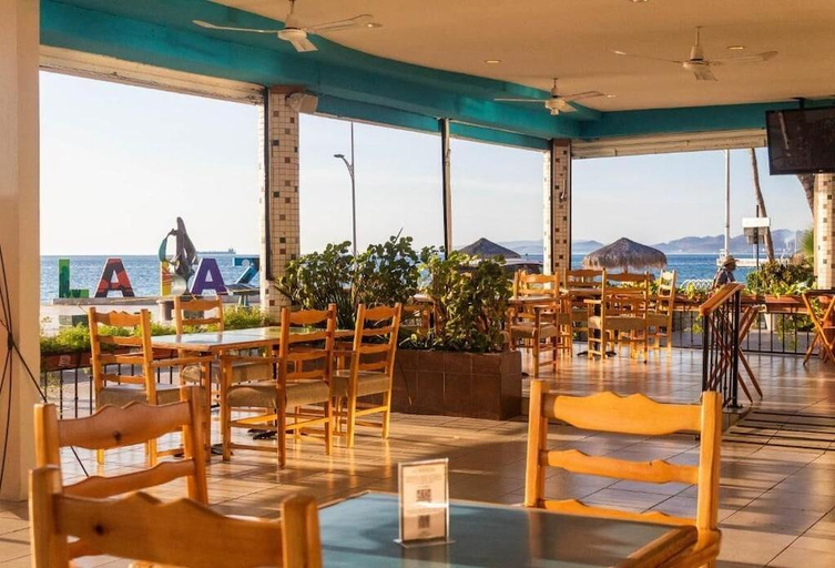 Food & Drinks 4, Perla La Paz, Tapestry Collection by Hilton, La Paz