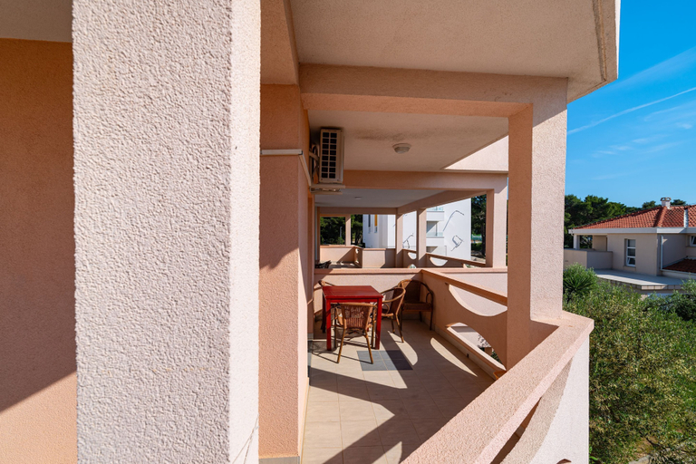 Outdoor dining 5, Bonvie Apartments in Center B7, Novalja