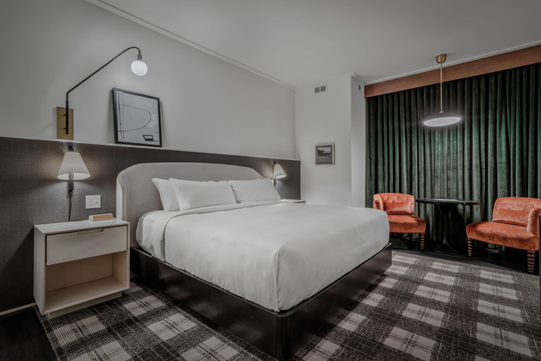 Room 4, Hotel Longmont, Boulder