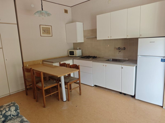 Interior, Welcoming Flat in a Peaceful Area of Lignano, Udine