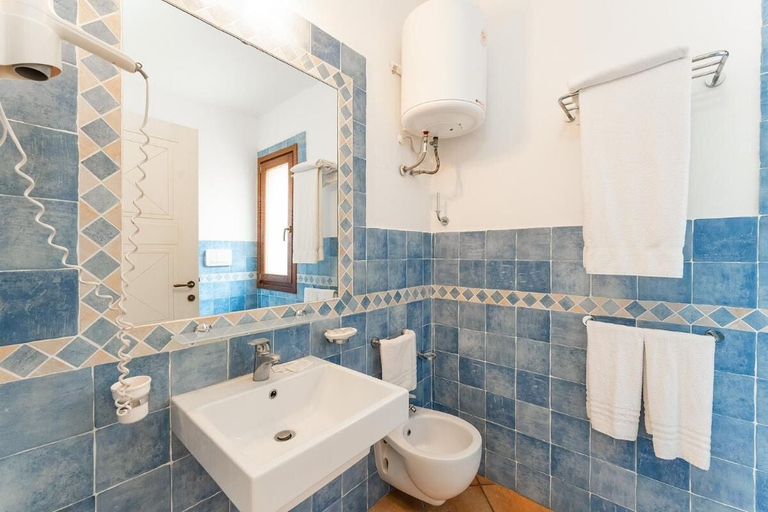 Bathroom 5, Relaxing Residence Baia dei Mirti Studio Mono 3 Sleeps 3, Olbia-Tempio