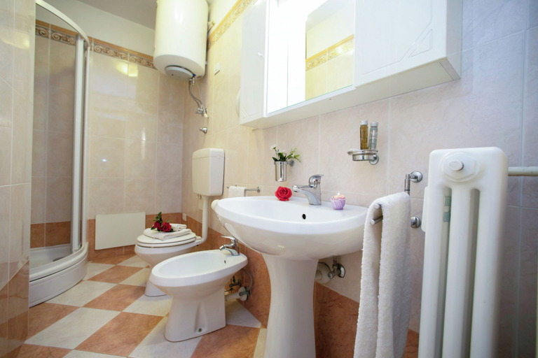 Bathroom, Riva Lago e Spiaggia Apartment, Trento