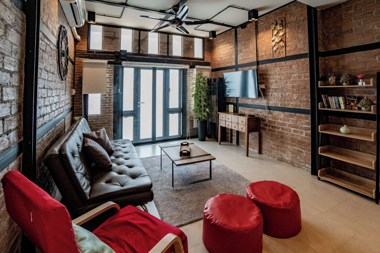 Living area, Luxury Industrial Flat 5 Mins From Nimman, Muang Chiang Mai