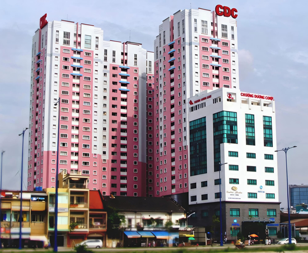 Exterior & Views, Central Garden Building - D1 Centre, District 1