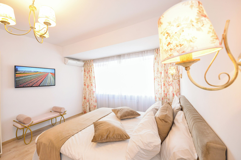 Bedroom 4, Tres Chic Studio Elegant Retreat on Calea Victoriei City Center, Municipiul Bucuresti