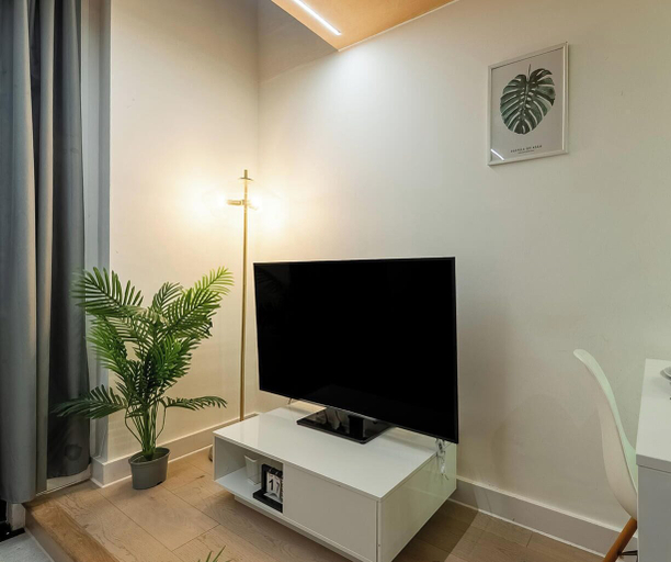 Living room 5, Sky Duplex-balcony-roof Terrace-parking, Manchester
