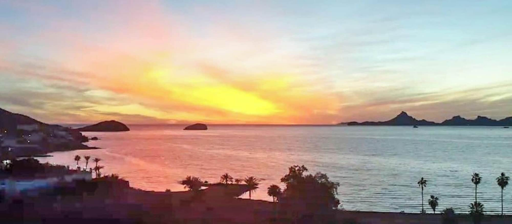 Others 2, Big House Pool Grill, 4 Bedrooms 12 ppl AC Ocean View TV Wifi, Guaymas