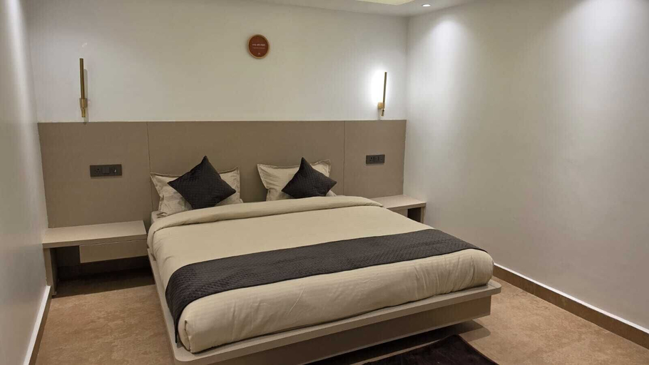 Room 2, Hotel Anukampa, Nainital