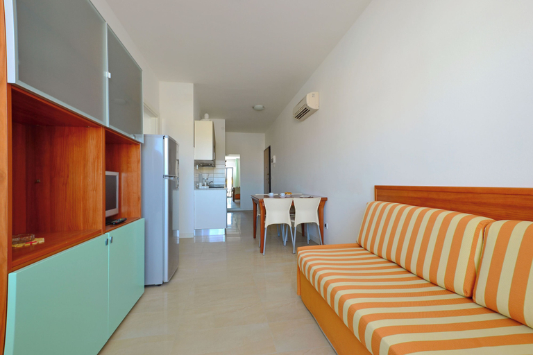 Living room 2, Familiar Accommodation in Lignano, Udine