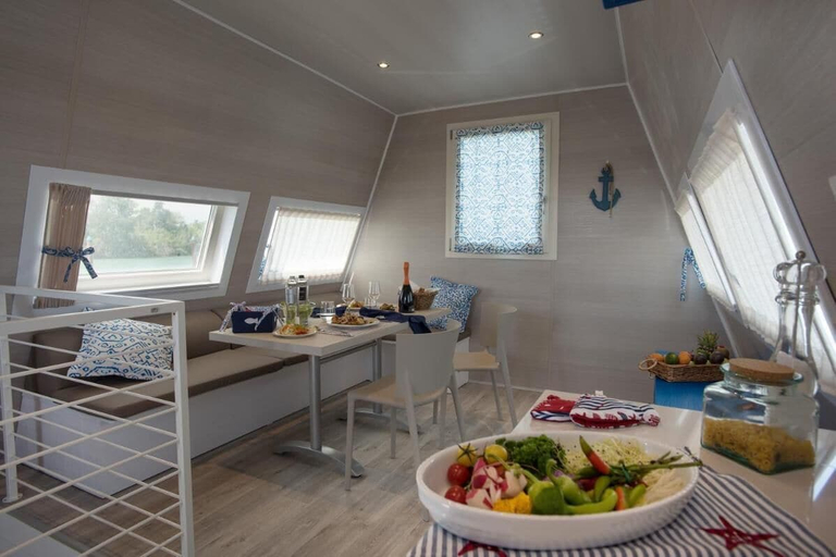 Others 5, Tranquil Marina Azzurra Resort House Boat 2 Bedroom Sleeps 6 A, Udine