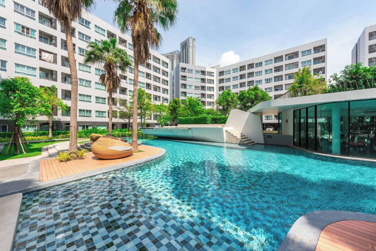 Pool 2, Elio Del Ray BTS Punnawithi Bill Included, Phra Khanong
