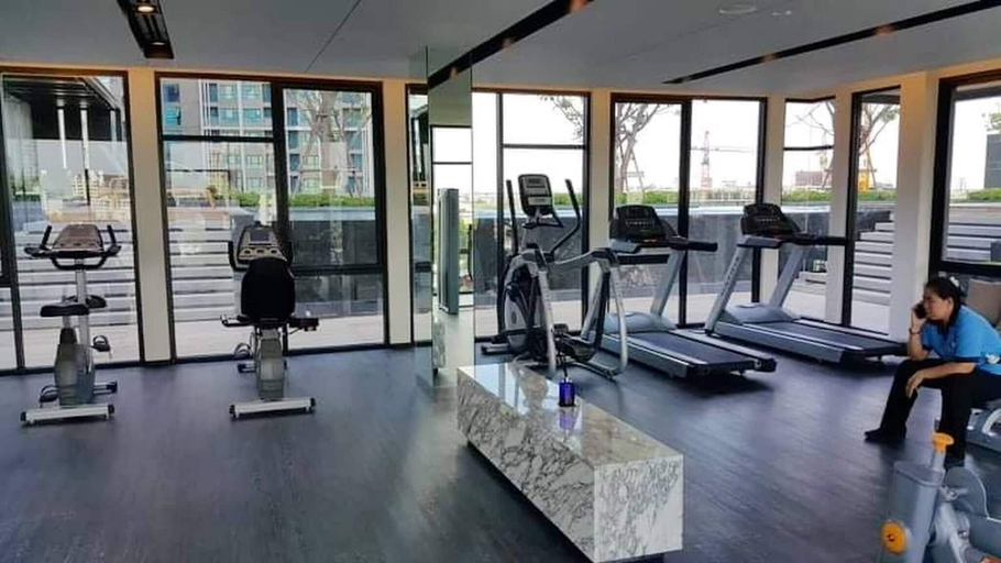 Fitness studio, Octopus Suite on Highrise, Skytrain, Fast Wifi and AC, Wattana
