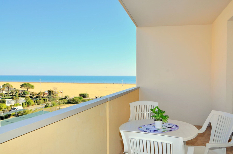 Others 1, Nice Apartment With Terrace and Swimming Pool, Venezia