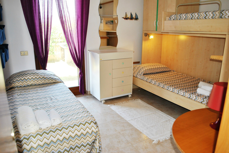 Others 5, Villa Barbie Between Terracina and Sperlonga, 400 mt From Beach, Latina