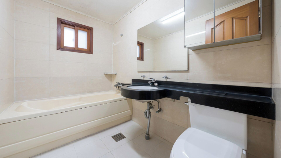 Bathroom 3, Daebu-do, White Island Pension, Hwaseong
