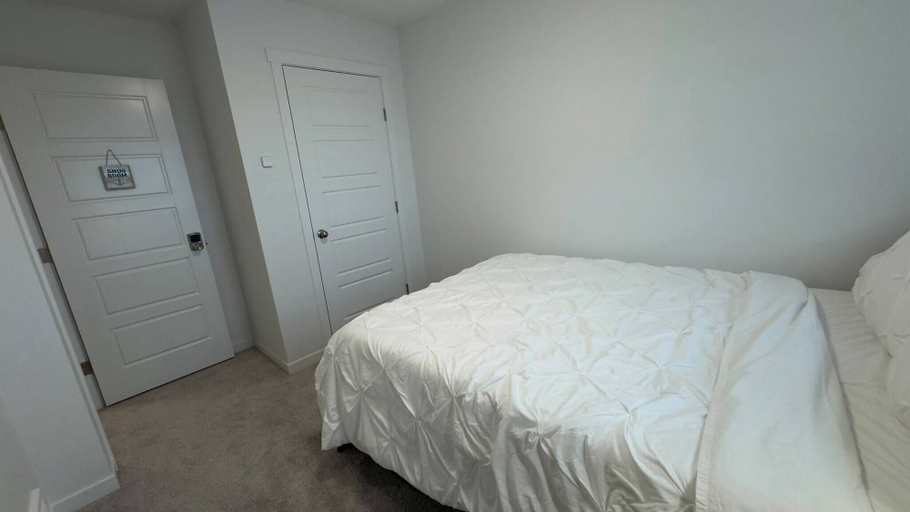 Room 2, 3BR Family House in NE Edmonton, Division No. 11