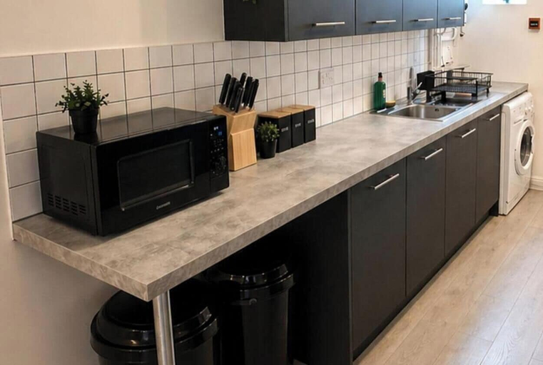 Private kitchen 2, 6-bed House - Sleeps 11 - Garden - Parking, Sheffield