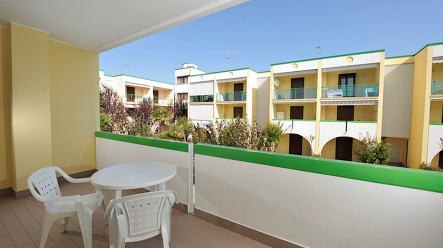 Balcony, Cozy Poolside Garden Flat in a Peaceful Residence, Venezia