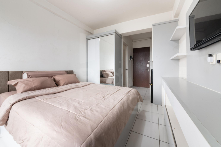 Bedroom 2, RedLiving Apartemen Riverview Residence - UV Rooms Tower Mahakam with Netflix, Cikarang