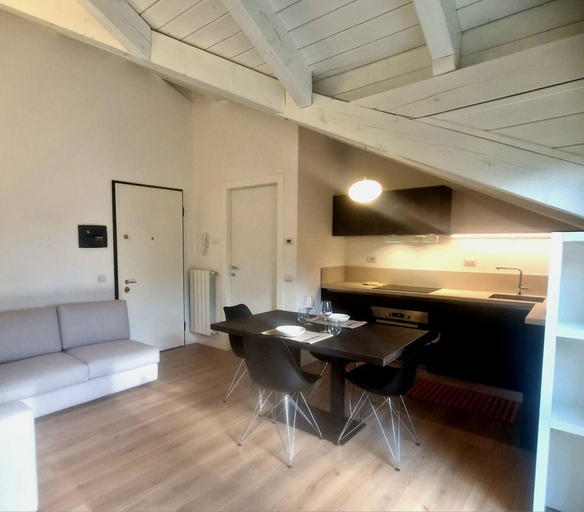 Living room 5, Modern Flat 2 Near the Swiss Border in Viggiù, Varese
