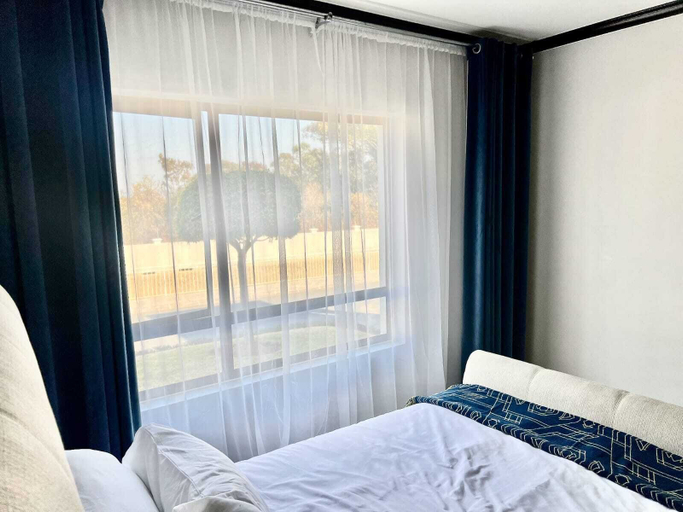 Primary image, 3-bedroom Luxury apartment, City of Johannesburg