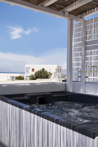 Outdoor spa tub 5, Boho Friends, South Aegean