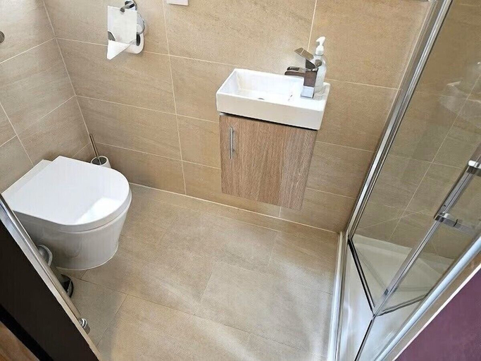 Bathroom 3, Friars Wynd Hotel, Stirling
