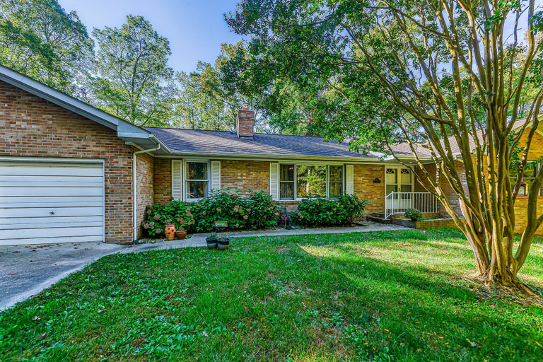 Exterior 5, Lakefront Home With Private Dock, Hot Tub, Fireplace, & Central A/C - Free Wifi, Spotsylvania